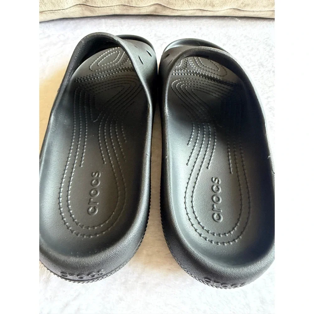 CROCS classic slides